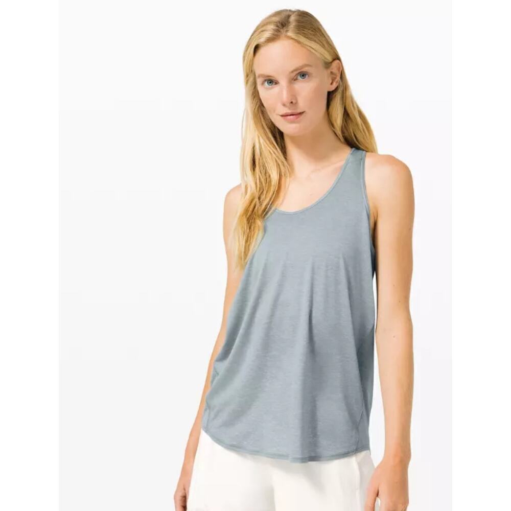 Lululemon Women's Essential Tank Pleated Size 8‎ See Measurement